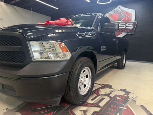 Used 2018 RAM 1500 Express RWD image 4