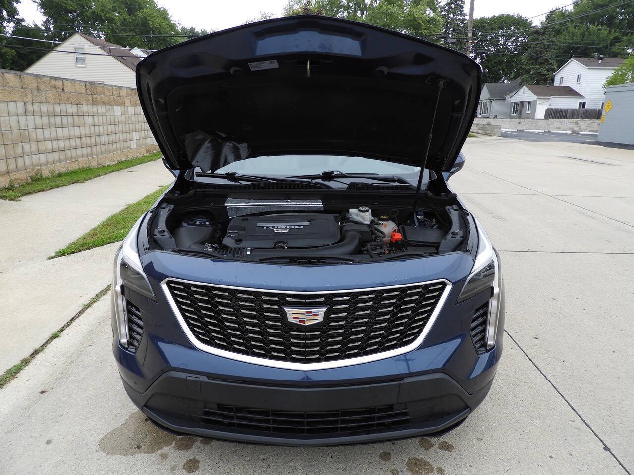 Used 2020 Cadillac XT4 Luxury w/ Cold Weather Package AWD/4WD image 47