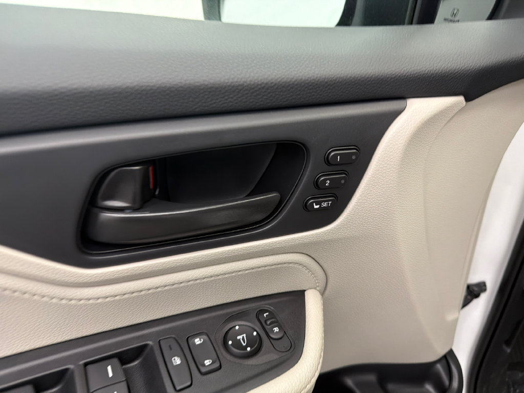New 2026 Honda Odyssey EX-L image 12