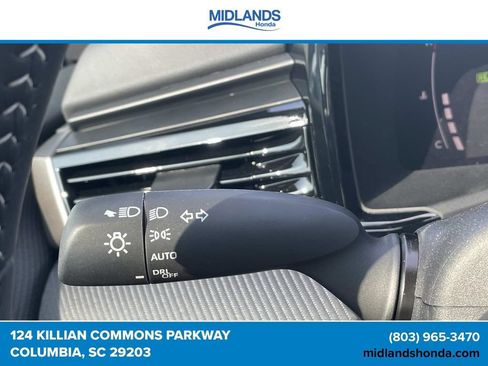 Used 2025 Toyota Camry SE FWD image 23