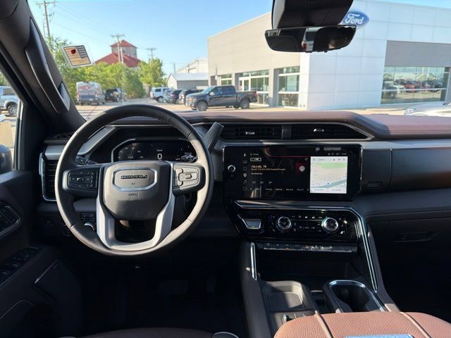 Used 2026 GMC Sierra 2500 Denali w/ Technology Package AWD/4WD image 10