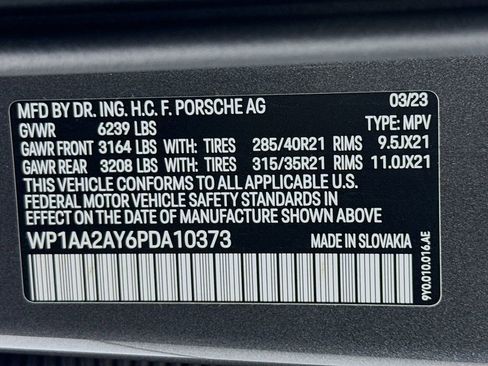 Certified 2023 Porsche Cayenne AWD/4WD image 34