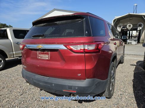 Used 2019 Chevrolet Traverse LT w/ LT Premium Package FWD image 7