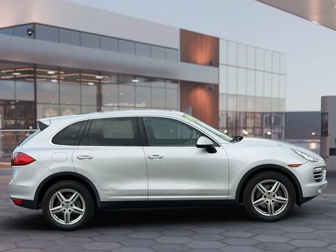 Used 2012 Porsche Cayenne S AWD/4WD image 8