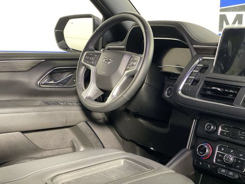Used 2024 Chevrolet Suburban Z71 w/ Luxury Package AWD/4WD image 10