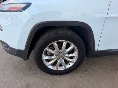 Used 2015 Jeep Cherokee Limited AWD/4WD image 10