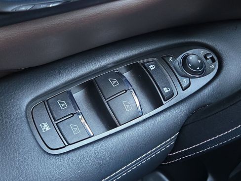 Used 2024 INFINITI QX80 Premium Select w/ Cargo Package image 28