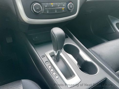 Used 2017 Nissan Altima 2.5 SR w/ Midnight Edition Package FWD image 19