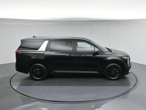 Used 2026 Kia Carnival FWD image 43