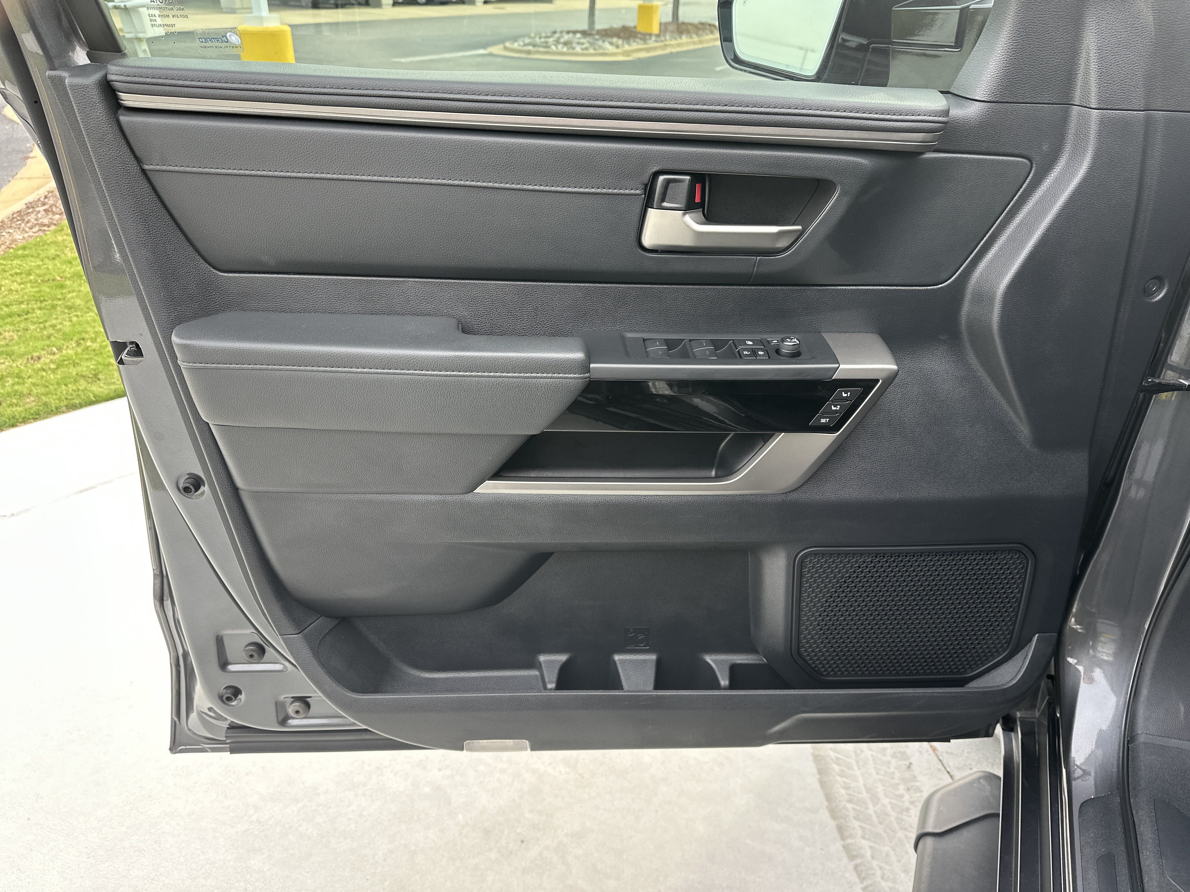 Used 2023 Toyota Tundra Limited w/ Power Package RWD image 14