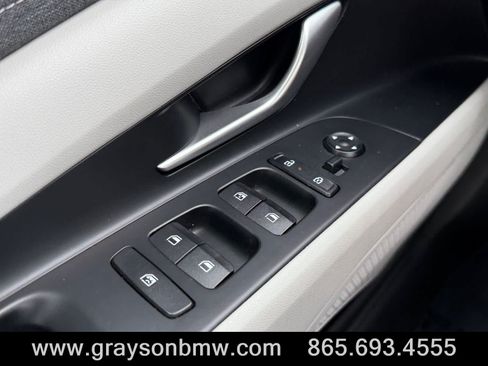 Used 2025 Hyundai Elantra Limited FWD image 20