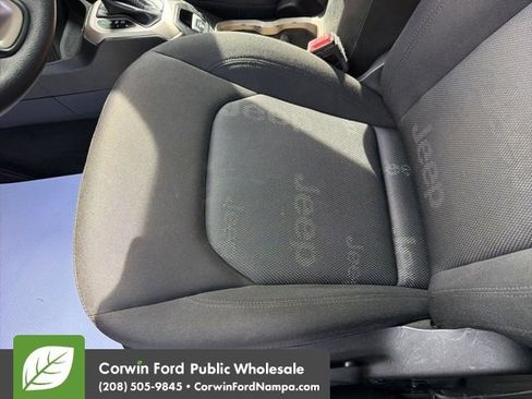 Used 2017 Jeep Renegade Sport w/ Power & Air Group AWD/4WD image 24
