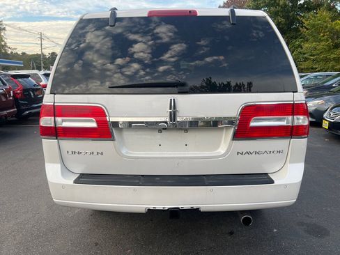 Used 2012 Lincoln Navigator L 4WD image 3