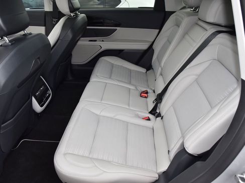 Used 2026 Lincoln Nautilus Reserve w/ Jet Appearance Package AWD/4WD image 11