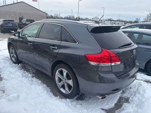 Used 2011 Toyota Venza AWD w/ Comfort Pkg image 3