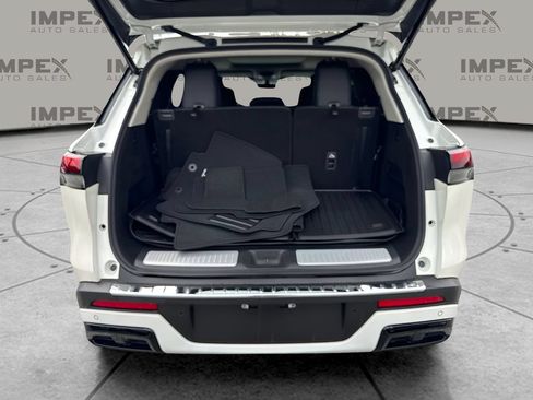 Used 2023 INFINITI QX60 Luxe w/ Vision Package FWD image 31
