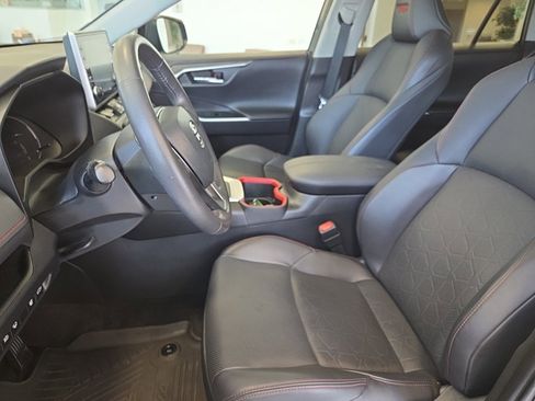 Certified 2022 Toyota RAV4 TRD Off-Road image 12