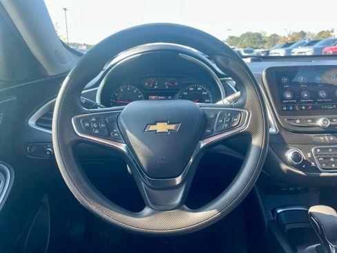Used 2024 Chevrolet Malibu LT FWD image 18