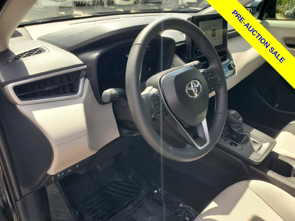 Used 2026 Toyota Corolla Cross LE FWD image 14