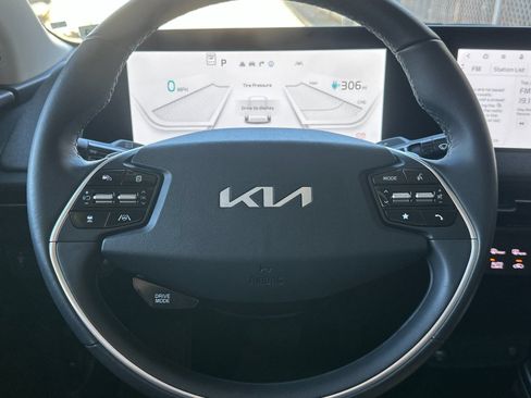 Used 2024 Kia EV6 Light RWD image 24