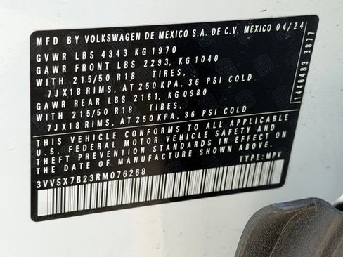 Used 2024 Volkswagen Taos SE image 31