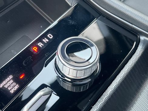 New 2025 Jeep Grand Cherokee Limited w/ Luxury Tech Group II image 20