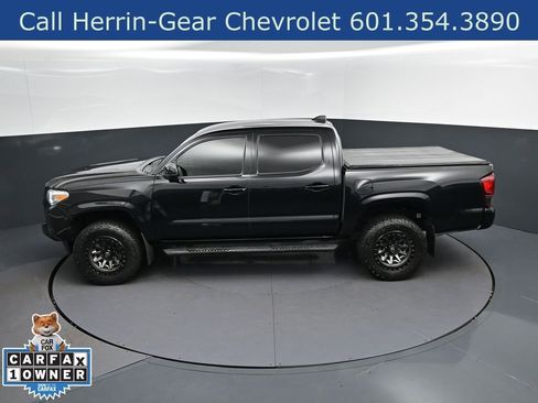 Used 2023 Toyota Tacoma SR AWD/4WD image 33