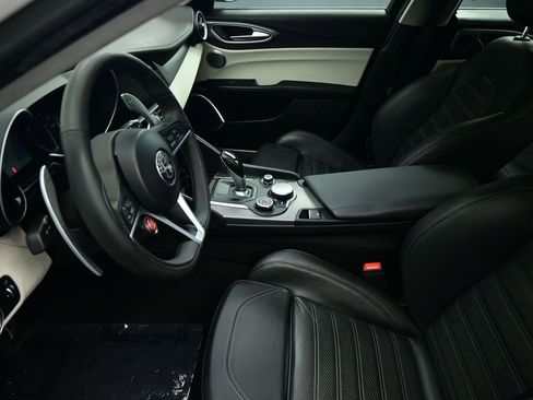 Used 2018 Alfa Romeo Giulia Ti Sport w/ Quick Order Package 22S Sport image 20