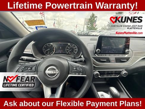 Used 2025 Nissan Altima 2.5 SV FWD image 16