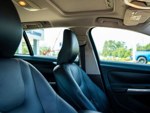 Used 2015 Volvo V60 T5 Premier Plus FWD image 8