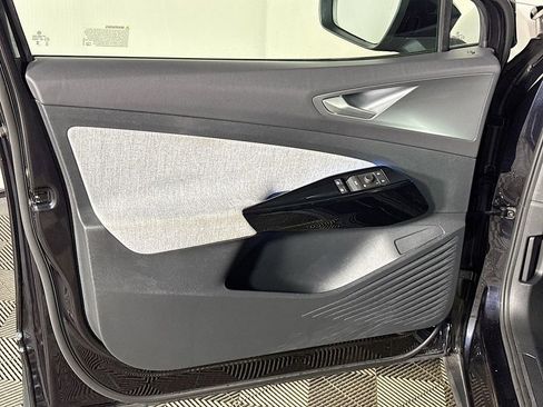 Certified 2023 Volkswagen ID.4 Pro image 10