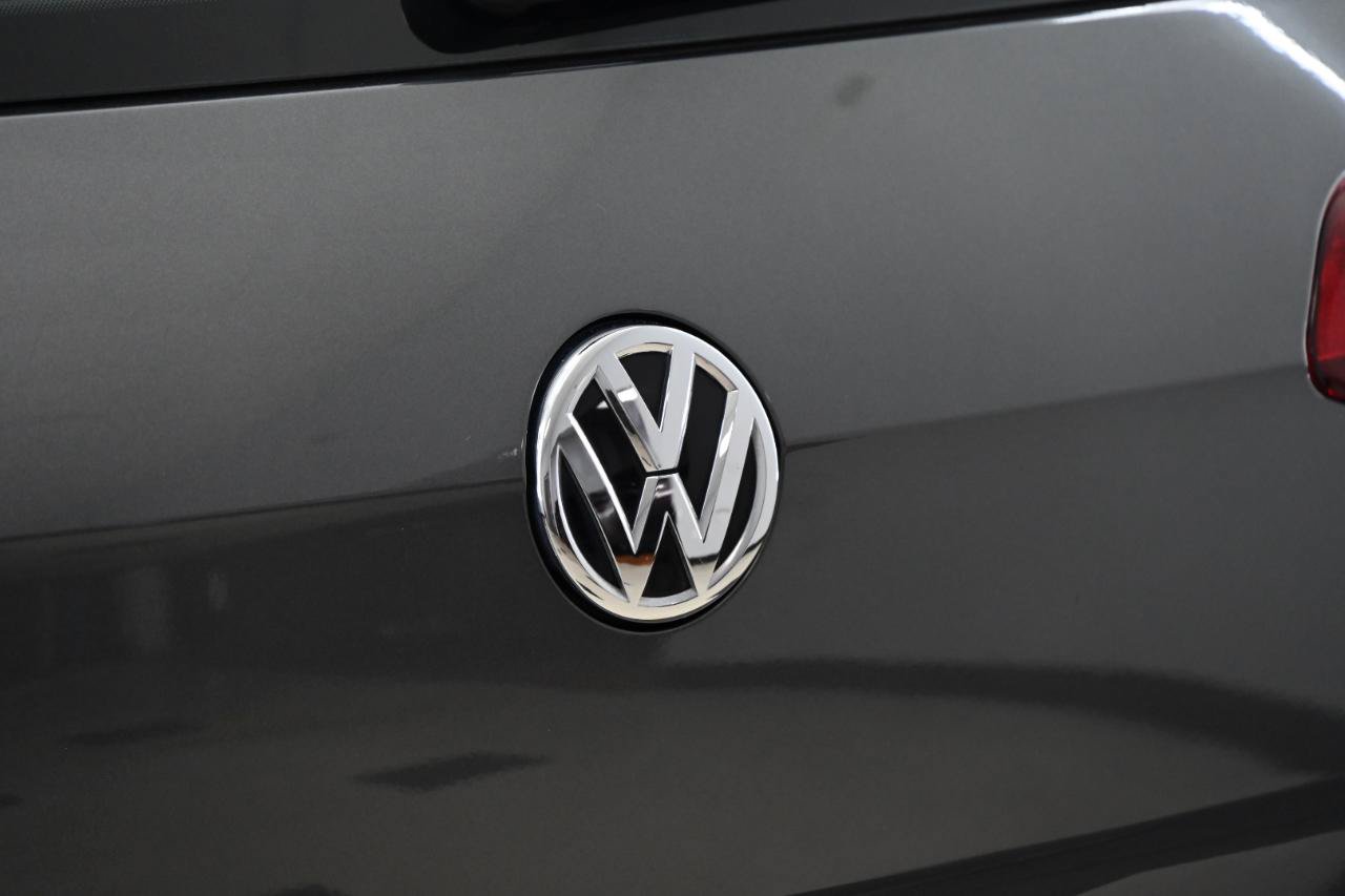 Used 2019 Volkswagen Golf R 4-Door AWD/4WD image 14