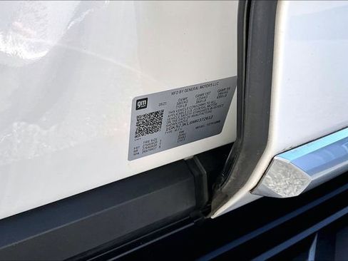 Certified 2021 GMC Yukon XL Denali image 35