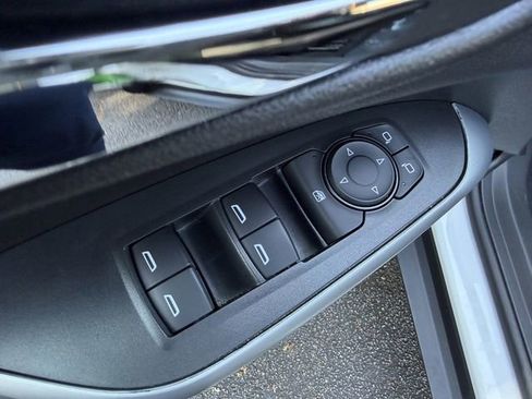 Used 2025 Chevrolet Trax LS FWD image 11