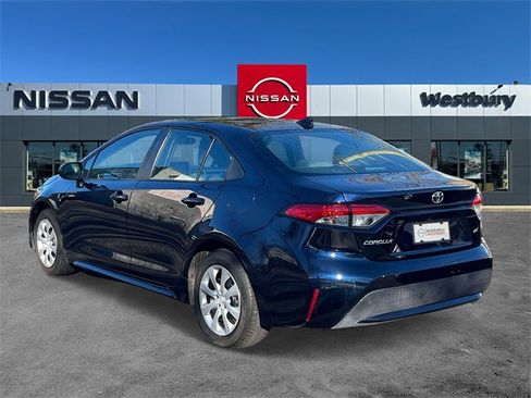 Used 2022 Toyota Corolla LE image 8