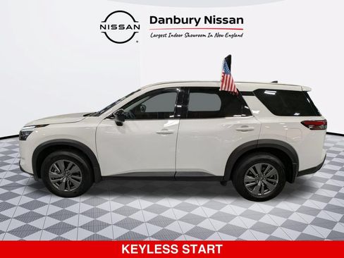 Certified 2025 Nissan Pathfinder S AWD/4WD image 7
