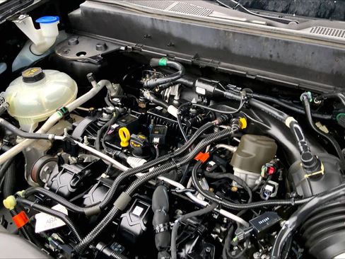 Used 2022 Ford Maverick XLT image 28