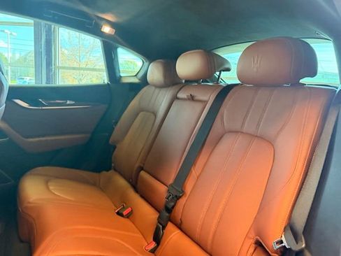 Used 2022 Maserati Levante Modena AWD/4WD image 16