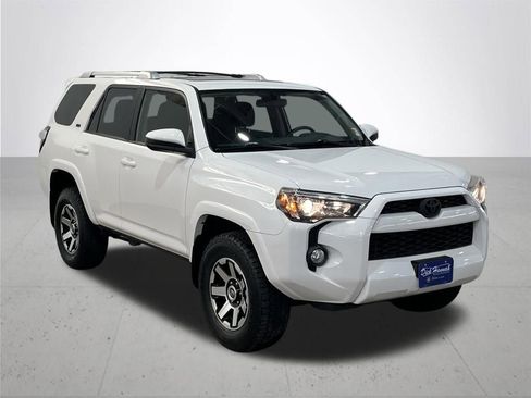 Used 2018 Toyota 4Runner SR5 image 8