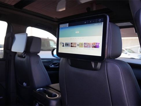 Used 2023 Chevrolet Tahoe Z71 w/ Luxury Package image 23