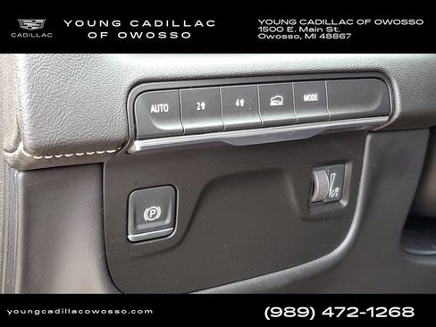 Used 2024 Cadillac Escalade Premium Luxury AWD/4WD image 12