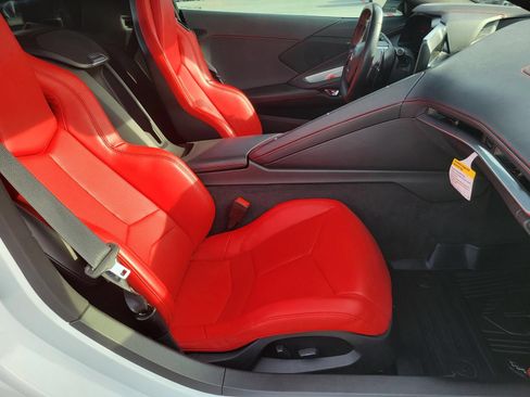 Used 2024 Chevrolet Corvette Stingray Coupe RWD image 10