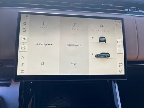 Used 2024 Land Rover Range Rover Sport Dynamic SE image 19