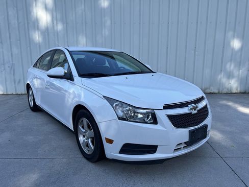 Used 2014 Chevrolet Cruze LT FWD image 1