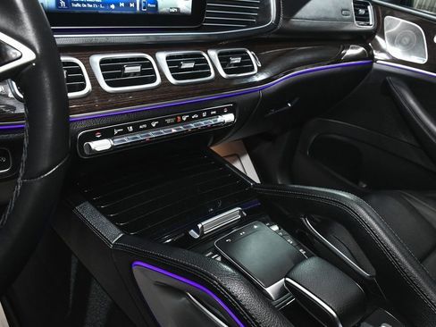 Used 2025 Mercedes-Benz GLS 450 4MATIC image 47