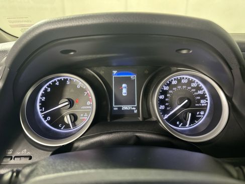 Used 2023 Toyota Camry LE image 19