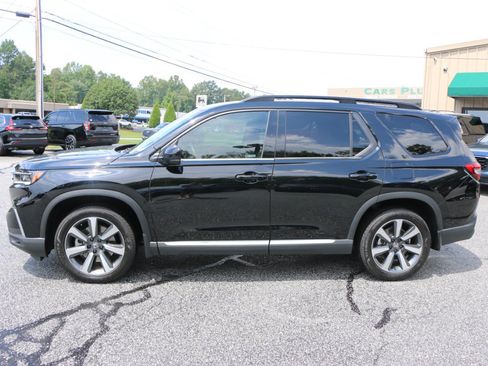 Used 2025 Honda Pilot Elite image 2