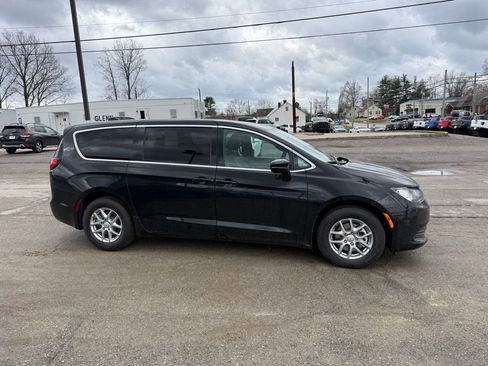 New 2026 Chrysler Voyager LX FWD image 5