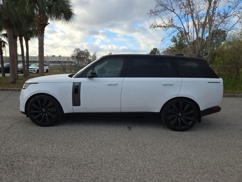 Used 2023 Land Rover Range Rover SV image 2