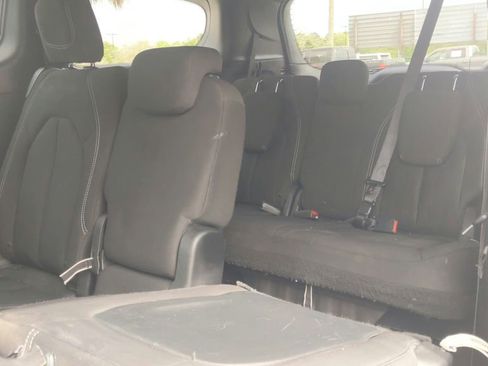 Used 2018 Chrysler Pacifica Touring Plus w/ S Appearance Package image 30